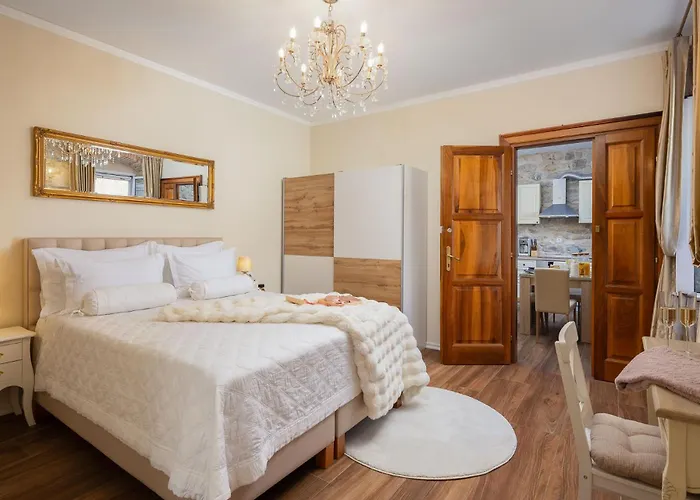 Luxury Rooms & Apartment - Riva & Sea View In Diocletian Palace Split