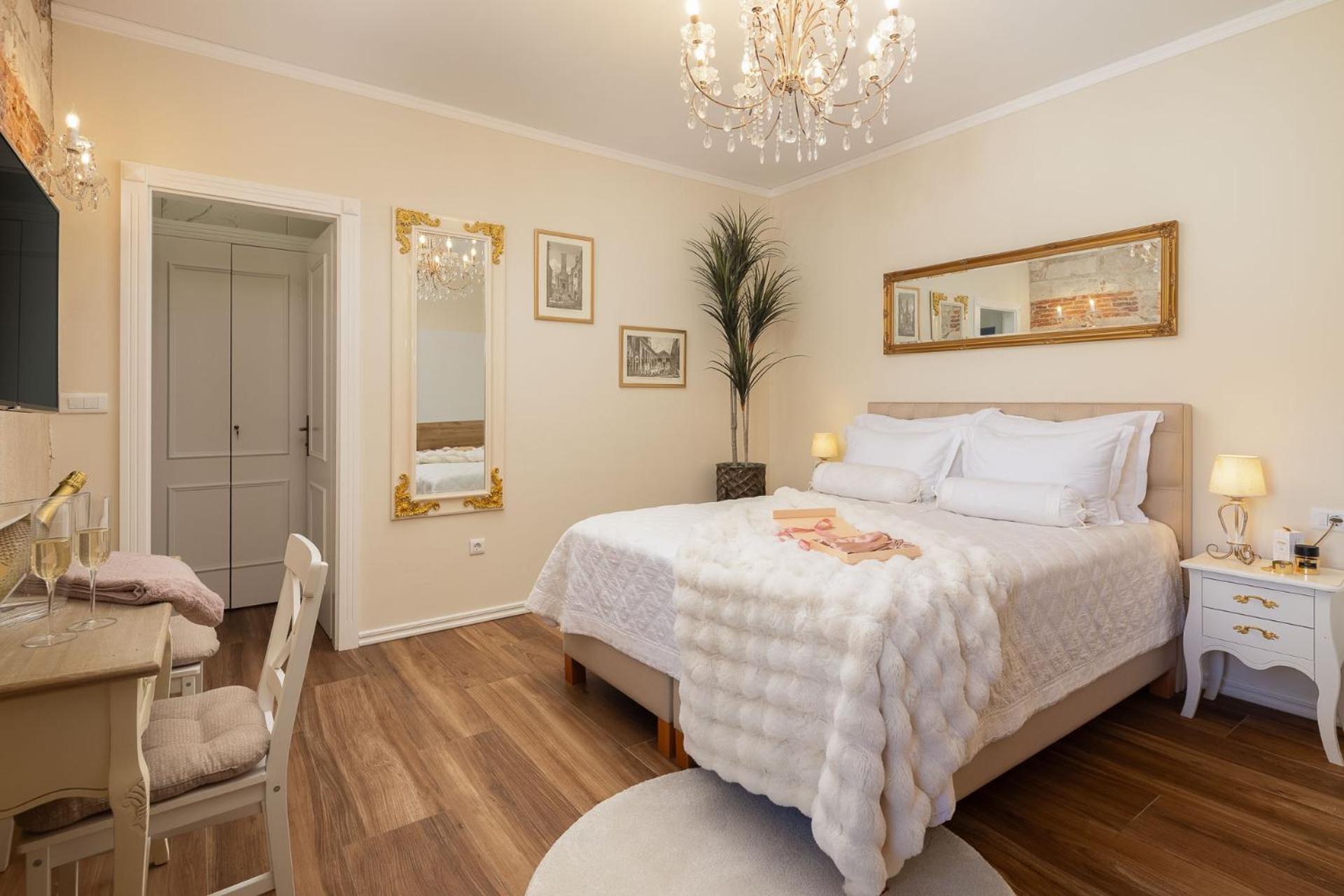 Luxury & - Riva & Sea View In Diocletian Palace Penzion *