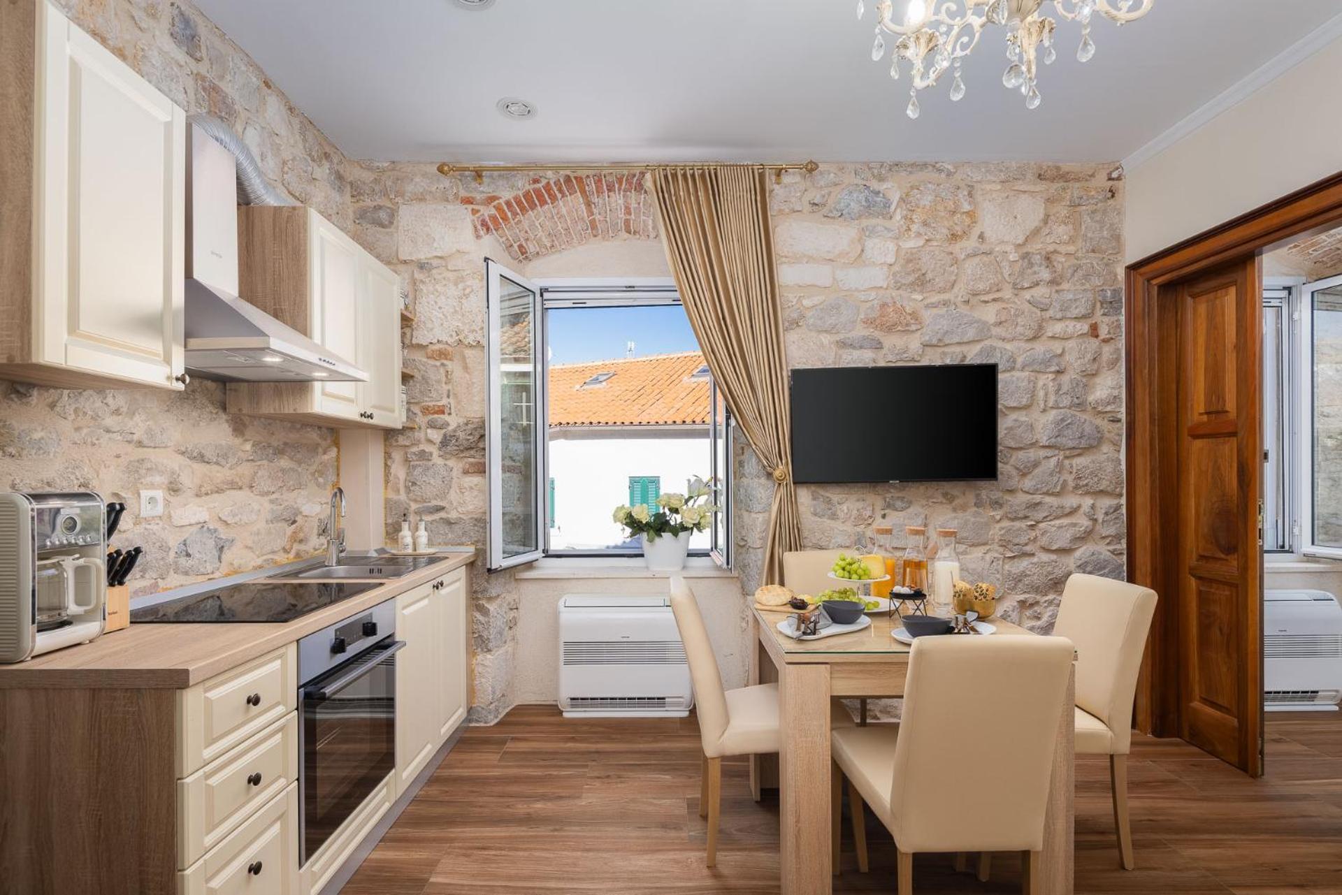 Luxury & - Riva & Sea View In Diocletian Palace * Split