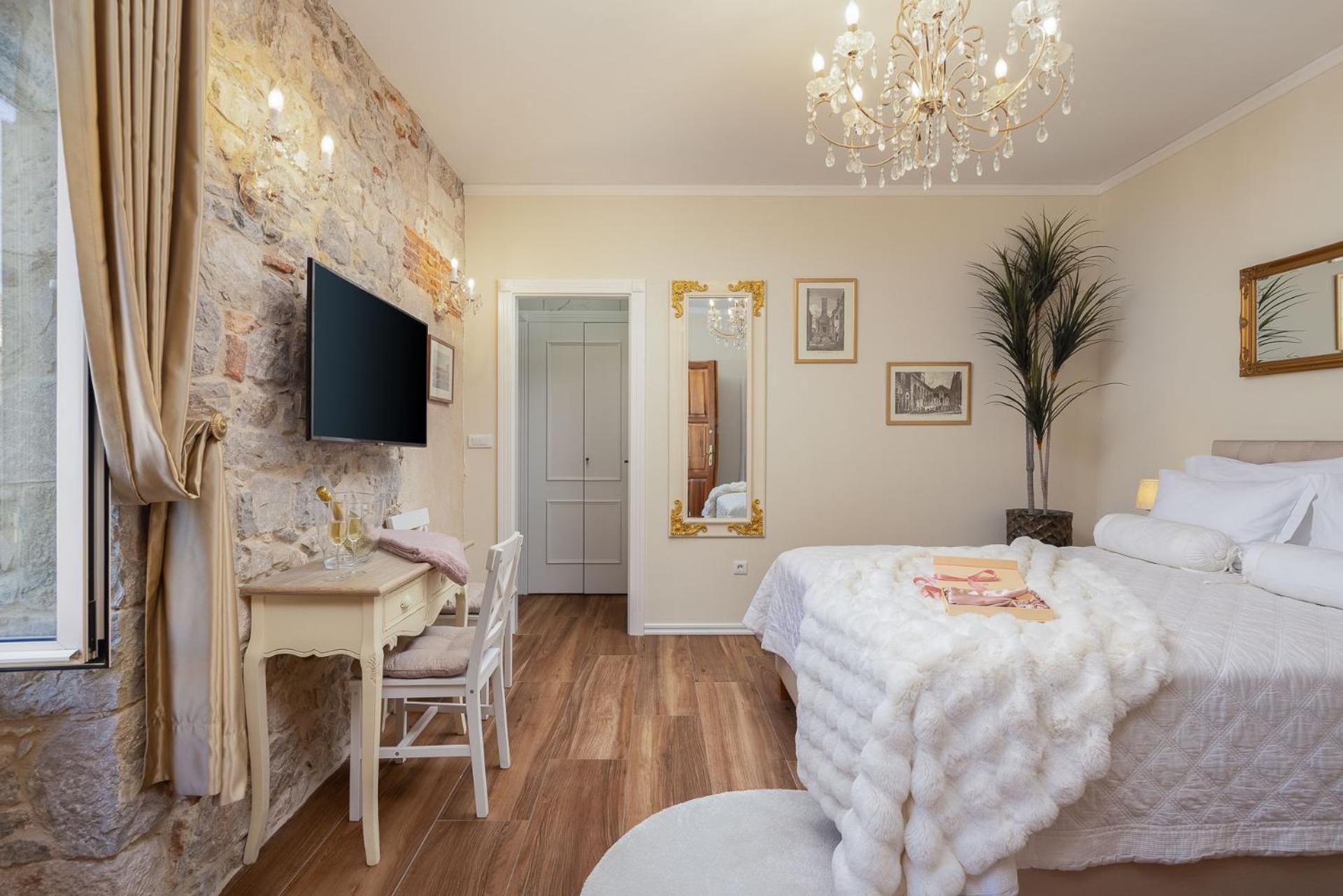 Luxury & - Riva & Sea View In Diocletian Palace
