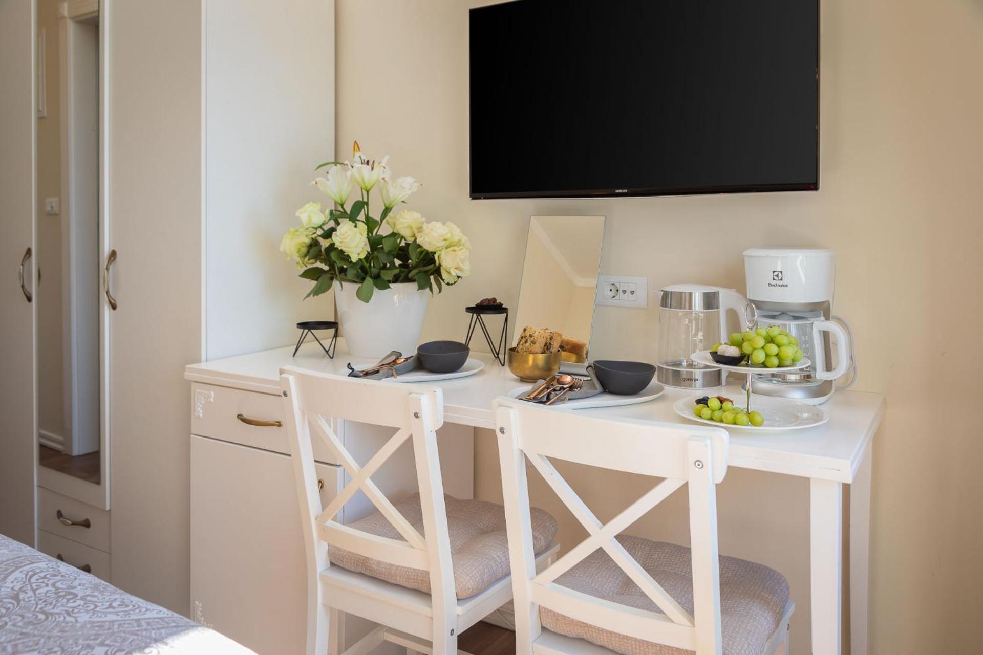 Luxury & - Riva & Sea View In Diocletian Palace