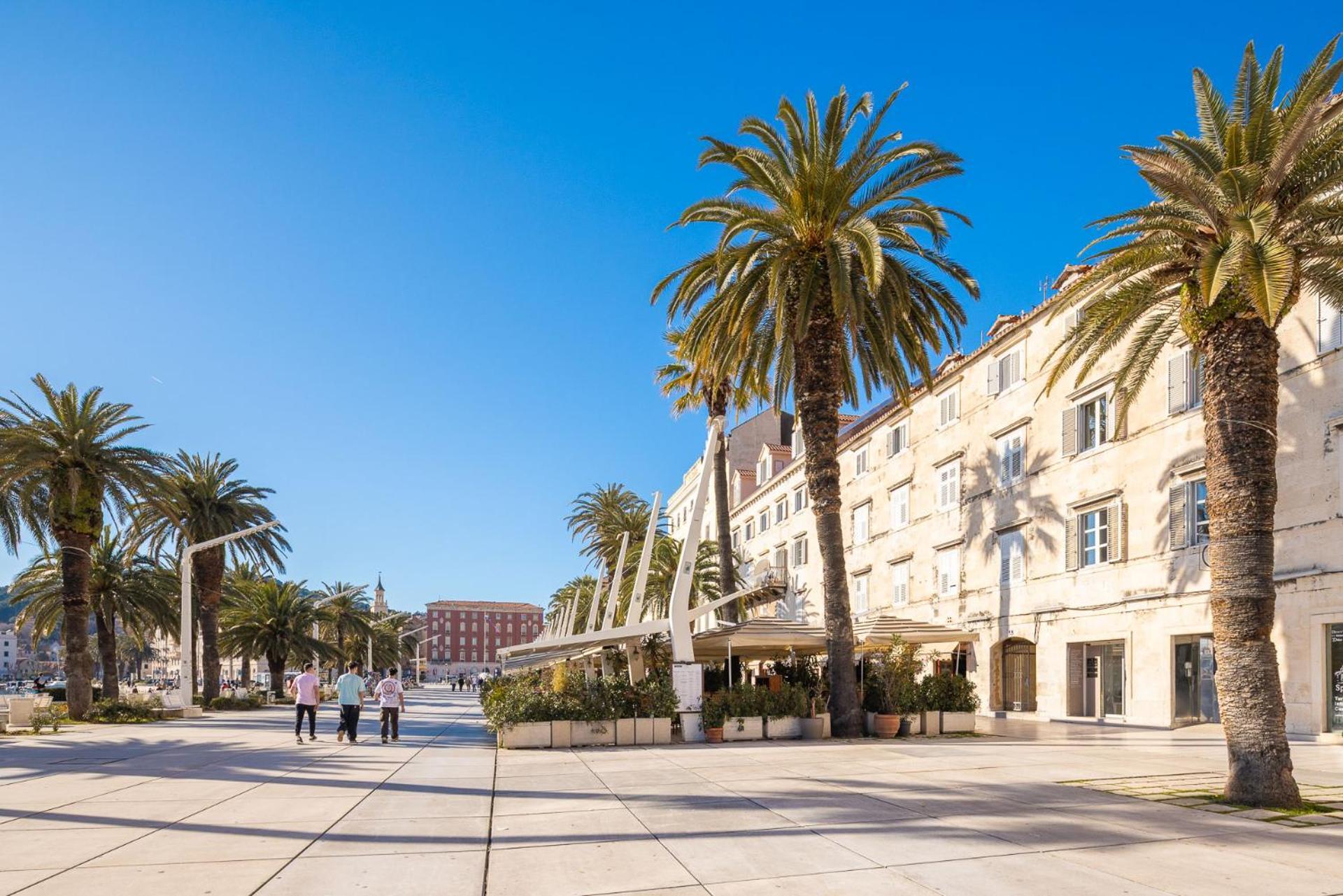 Luxury & - Riva & Sea View In Diocletian Palace Split