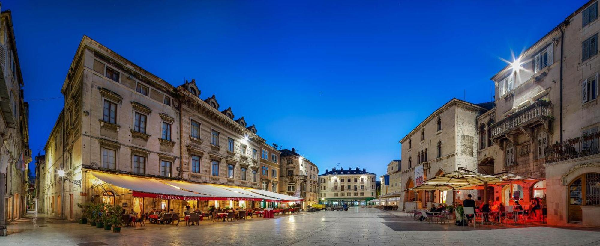 Luxury & - Riva & Sea View In Diocletian Palace Split